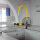 Gelbe Küchenarmatur mit flexiblem Auslauf