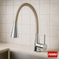 Beige Küchenarmatur mit flexiblem Auslauf und Geschirrbrause